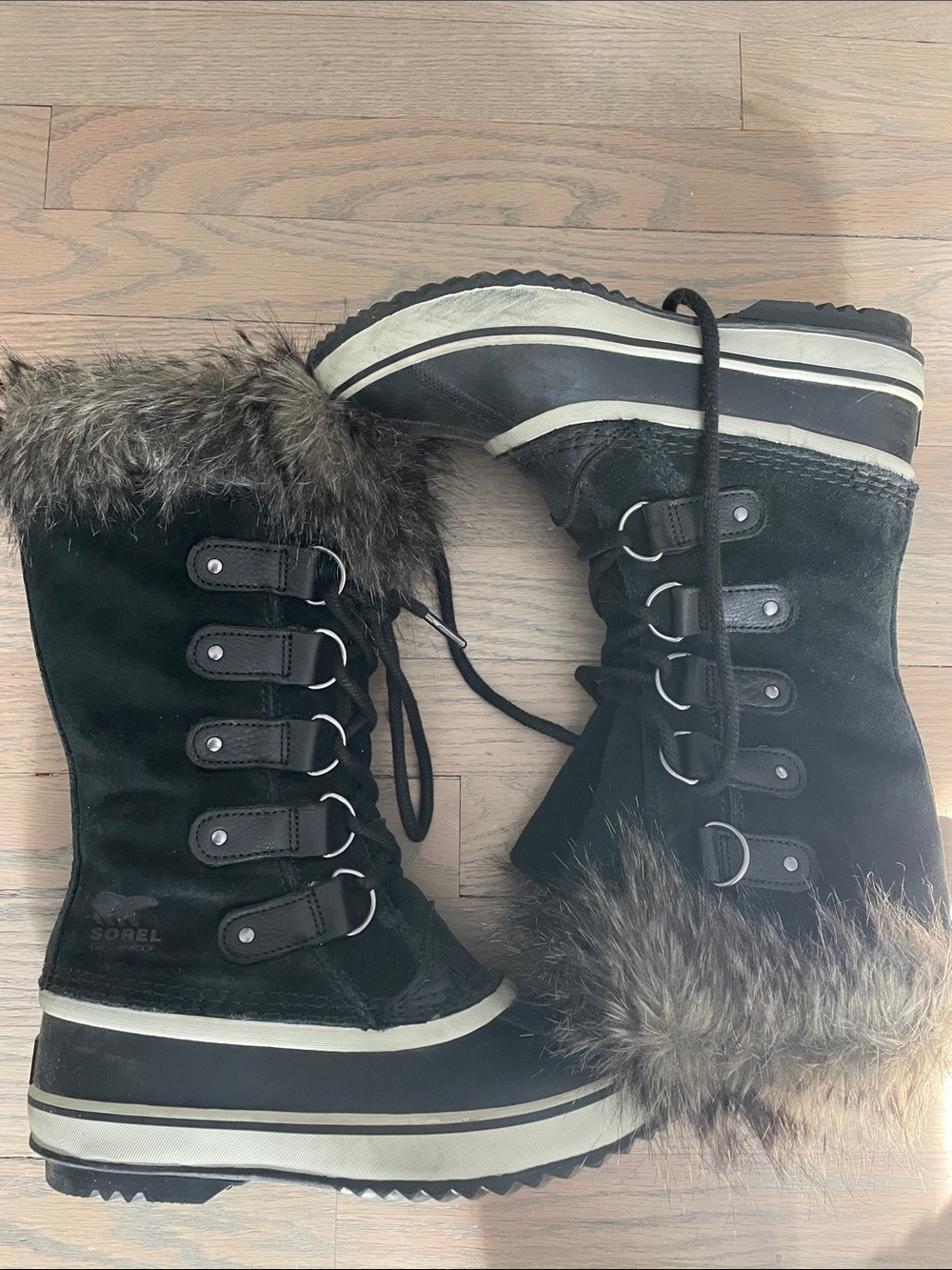 Sorel Black Lace-Up Fur-Trim Winter Boots